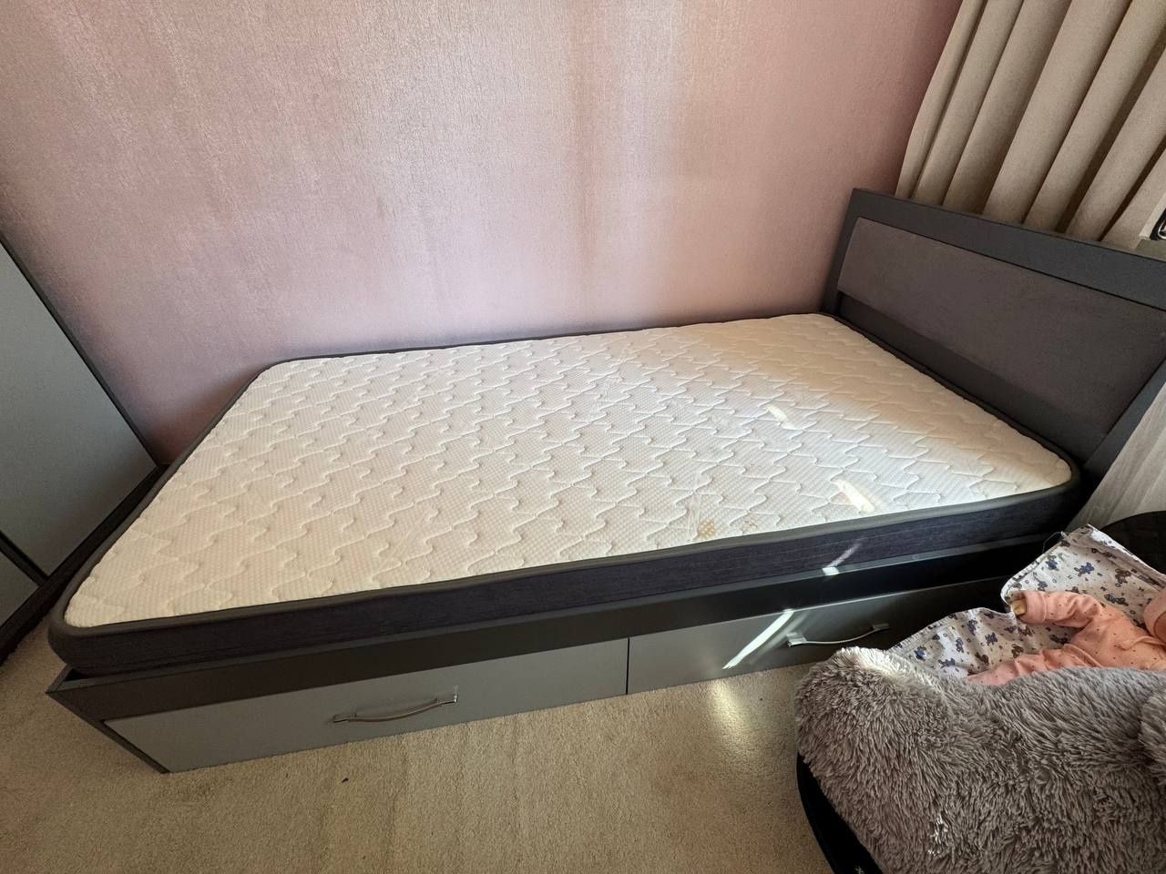 Срочно продам. Кроват