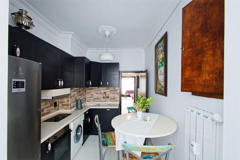 Дава се под наем Двустаен апартамент в София, Център - 60 кв.м за 800 € - Снимка #3