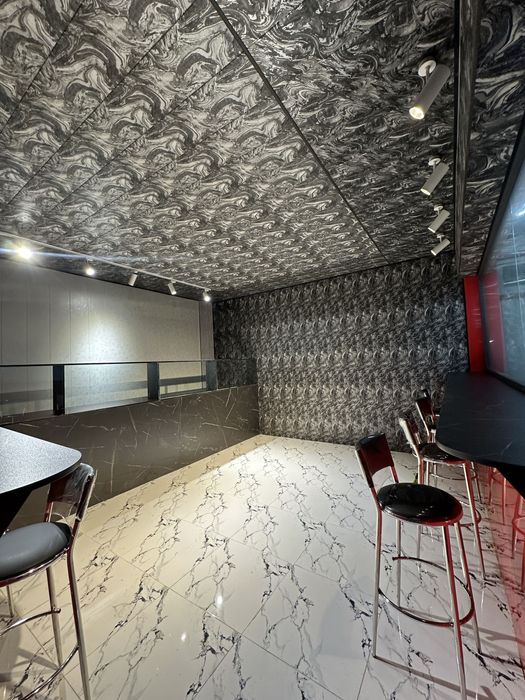 Arendaga moykada joylashgan bar beriladi