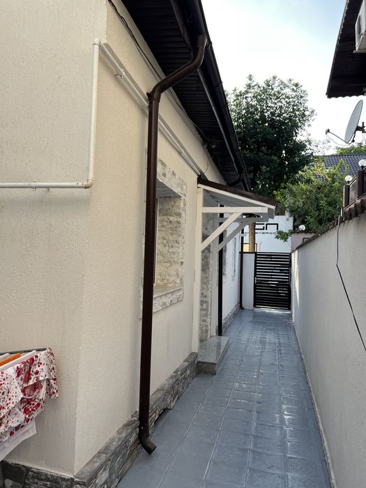 Proprietar. Vand urgent 2 case in Domeni