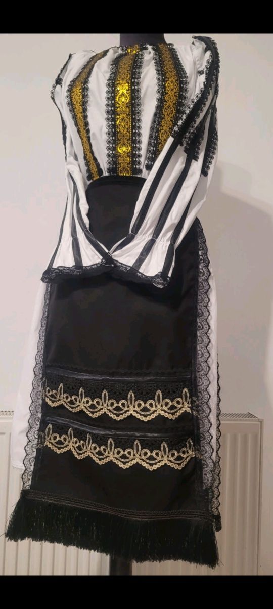 Costum popular nou