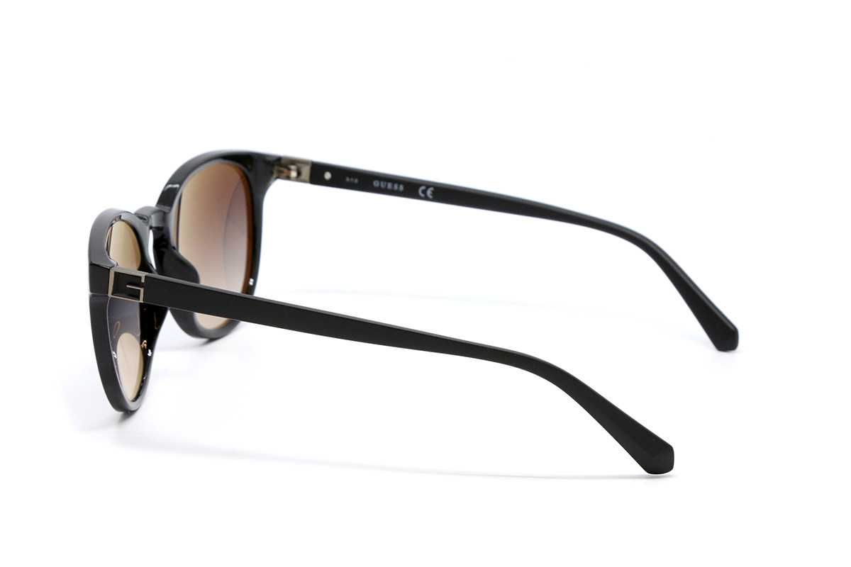 Оригинални мъжки слънчеви очила Guess  -50%