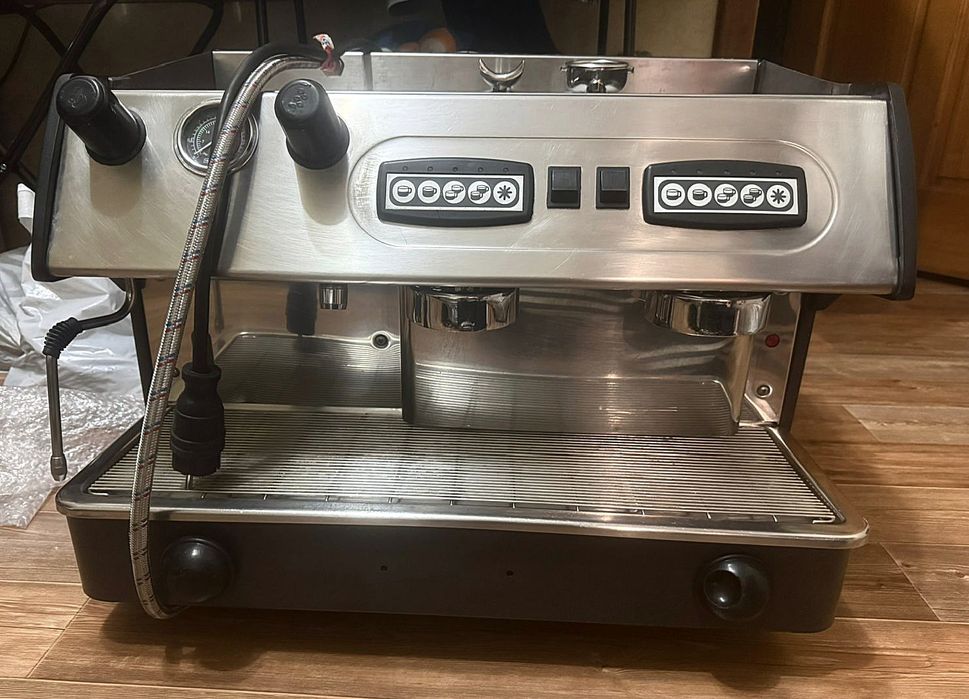 Профессиональная Кофемашина Expobar