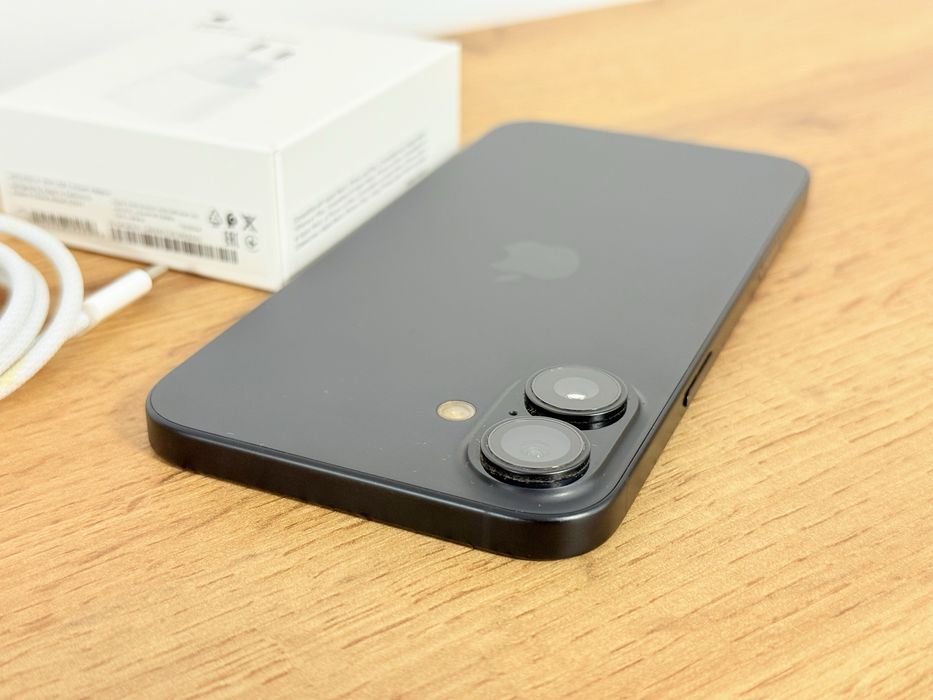 iPhone 16 Plus 256GB перфектен!!!