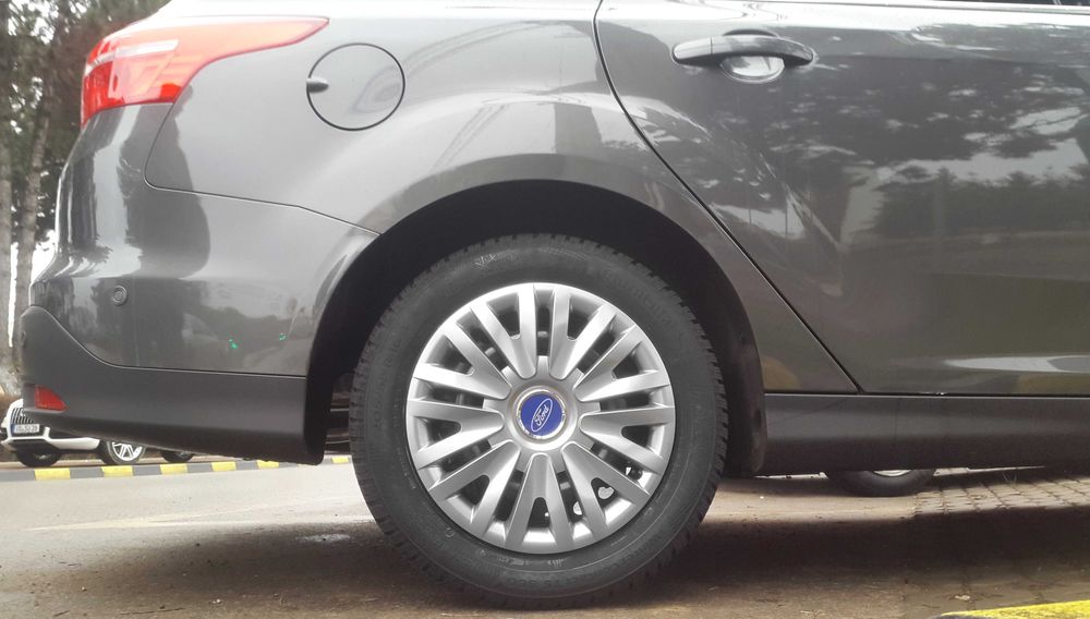 Capace roti 16 Ford pentru Jante de Tabla – Livrare cu Verificare