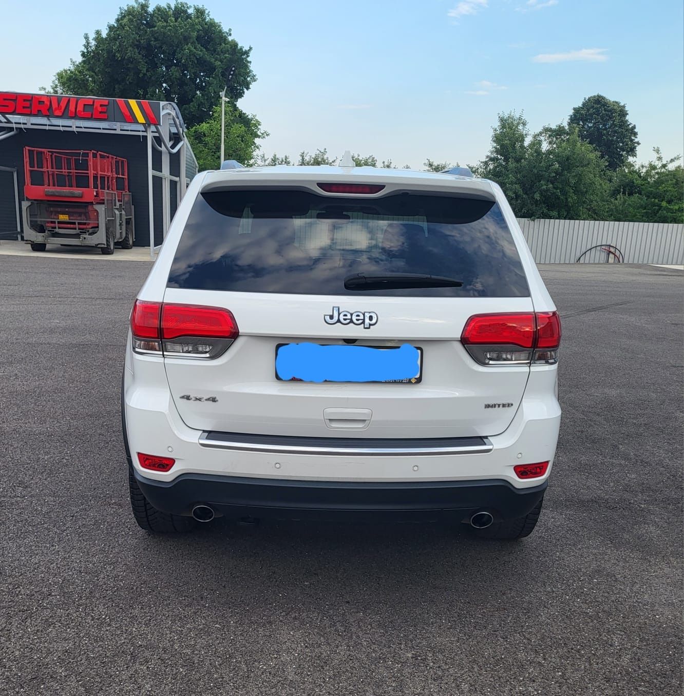 Jeep Grand Cherokee vând sau schimb cu autoturism