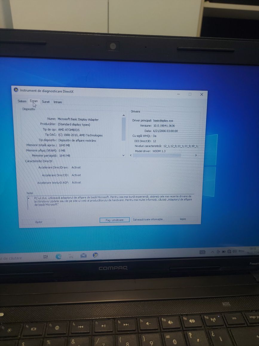 Laptop compaque  15"      i3  4 giga  ram