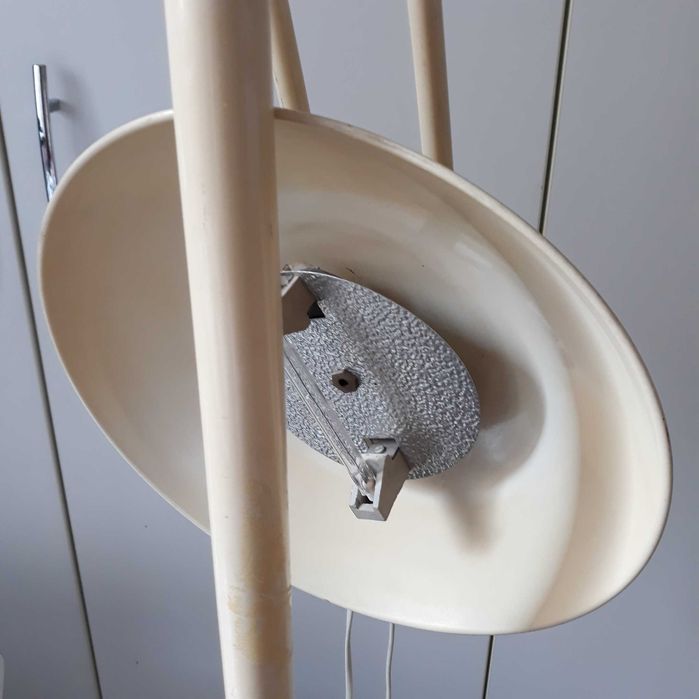 lampa cu lumina reglabila 0 - 500 W pe picior solid