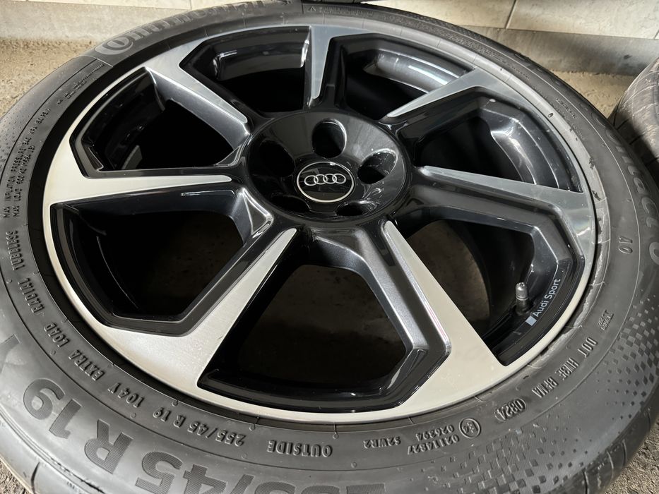 Jante priginale Audi Sport R19 S line Q3 Q5 A6 A7 A8 echipate vara noi