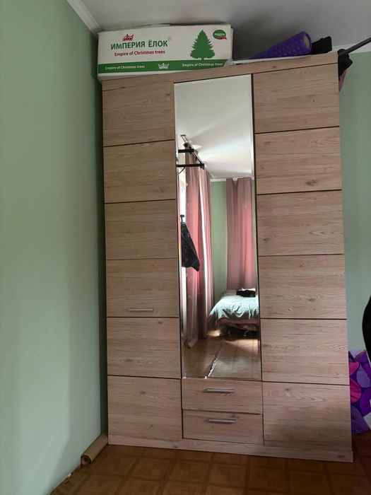 Шкаф для одежды с зеркалом