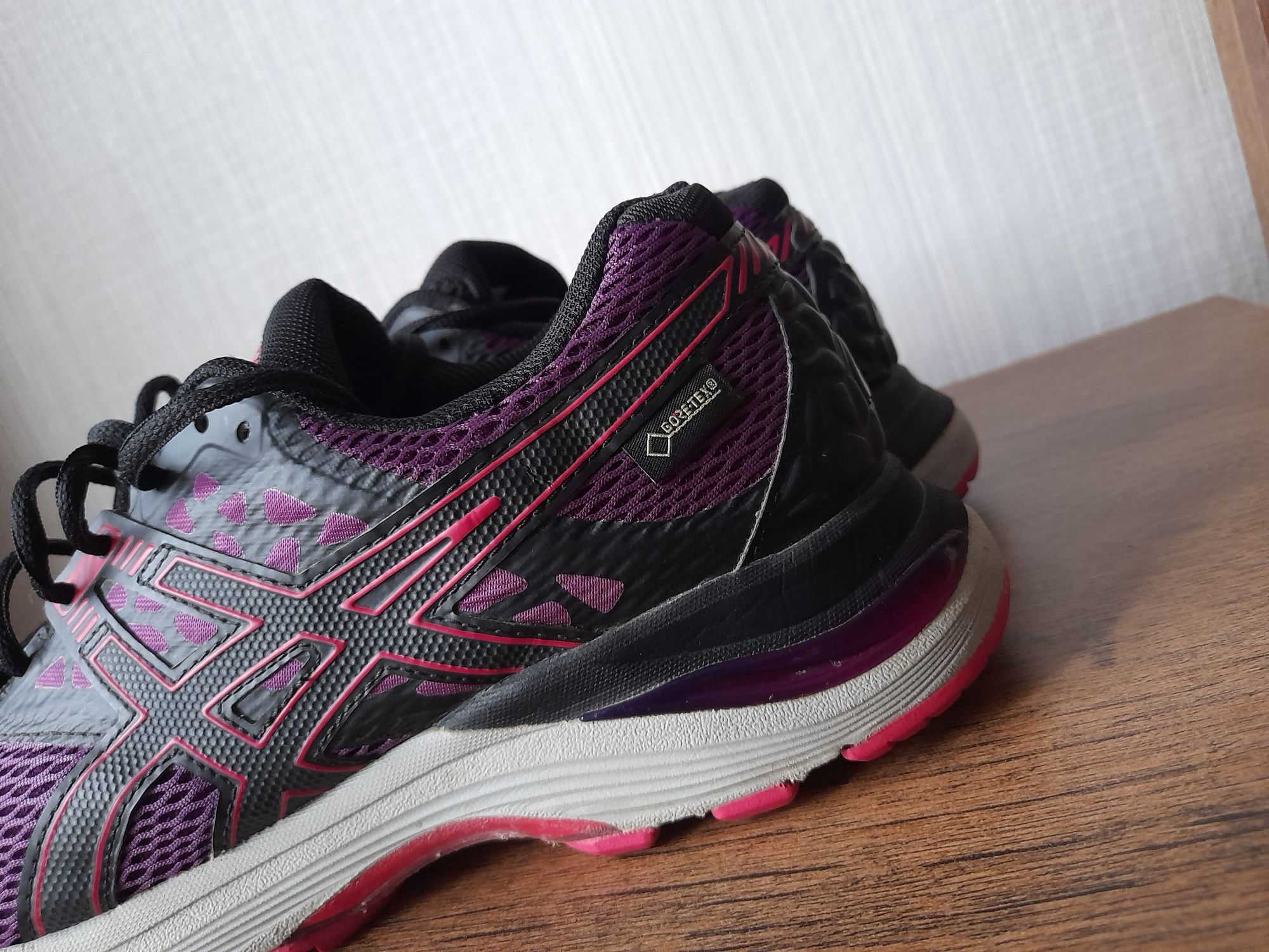 Asics gel Pulse 9GTX gore tex маратонки 39 номер.