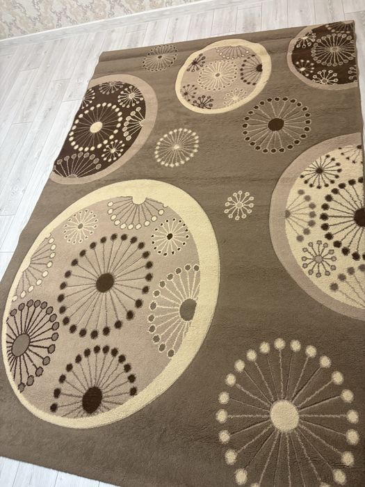 Продается ковер зал в отличном состоянии