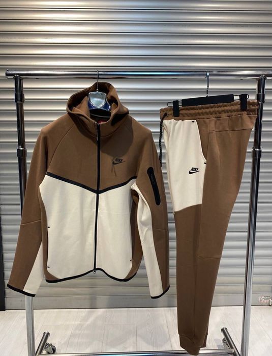 Nike tech fleece различни цветове