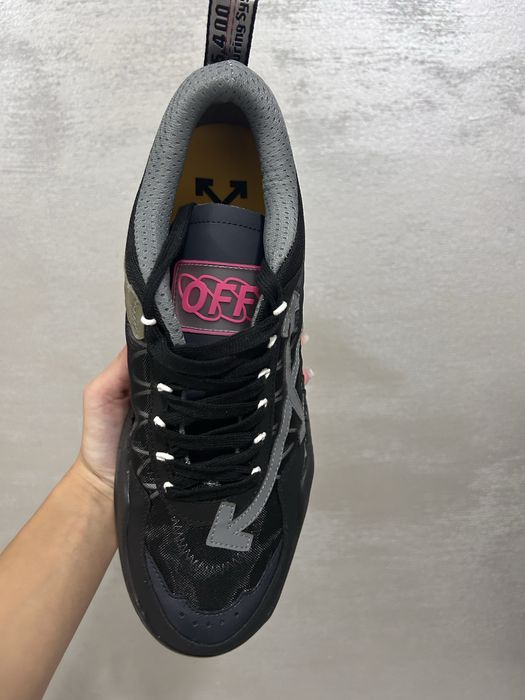 Off white 43 черни