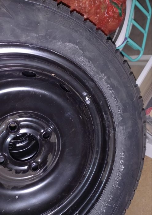 Продам  новые шины с дисками комплект