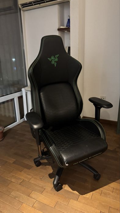 scaun Razer iskur v2