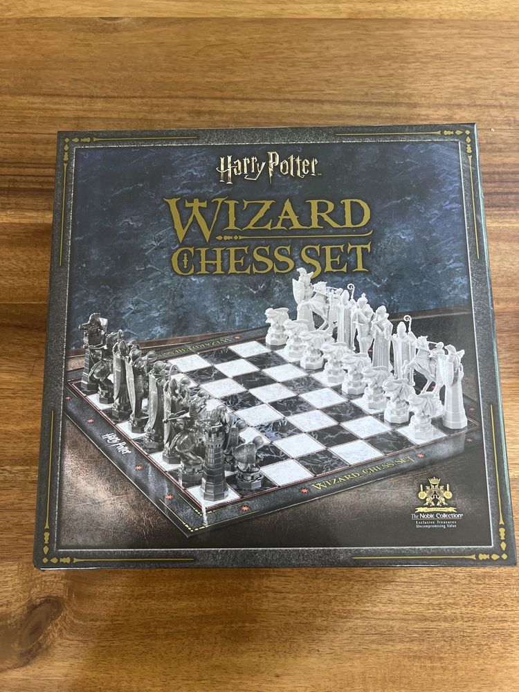 Harry Potter - Wizard Chess Set - The Noble Collection