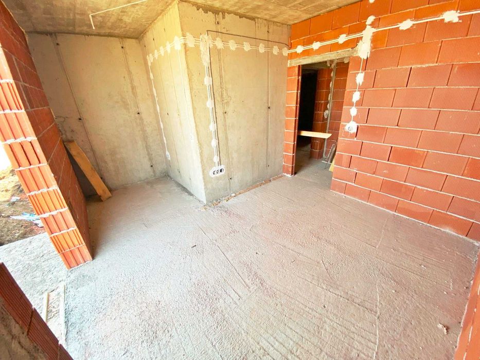 Тристаен Апартамент в Малинова Долина! Юг! Среден Етаж!