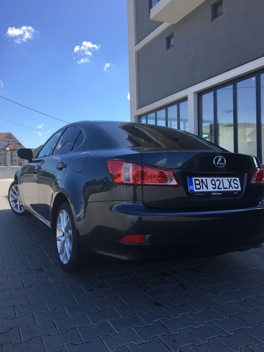 Lexus is220d 2010