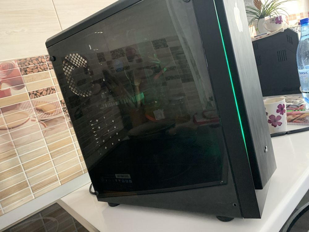 Vand Pc Gaming (In stare Noua)