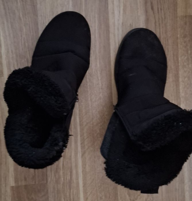 Vând ghete îmblănite, în condiții bune, mar 36