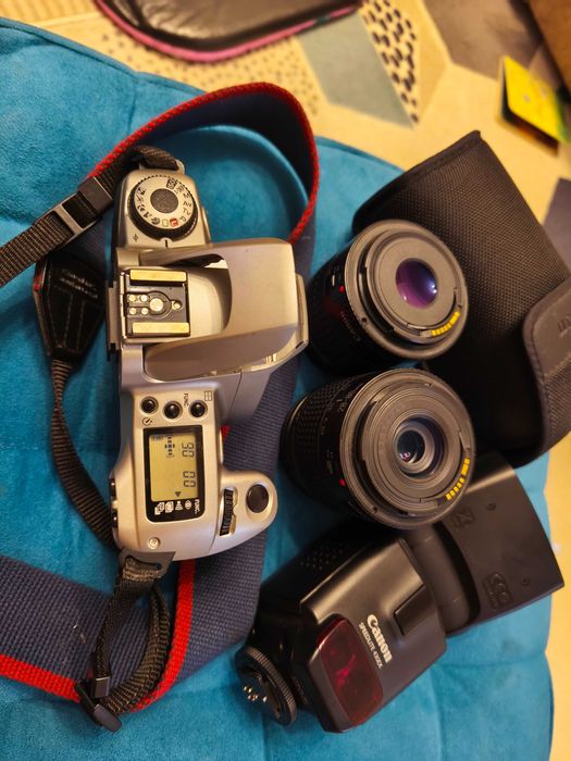 Canon  film EOS 300D Canon 28-80mm 35-80mm   Blitz Canon  430EX