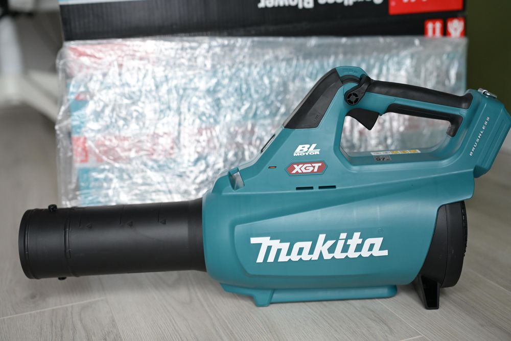 Suflantă Makita UB001GZ (XGT 40V) – nouă, în cutie originală