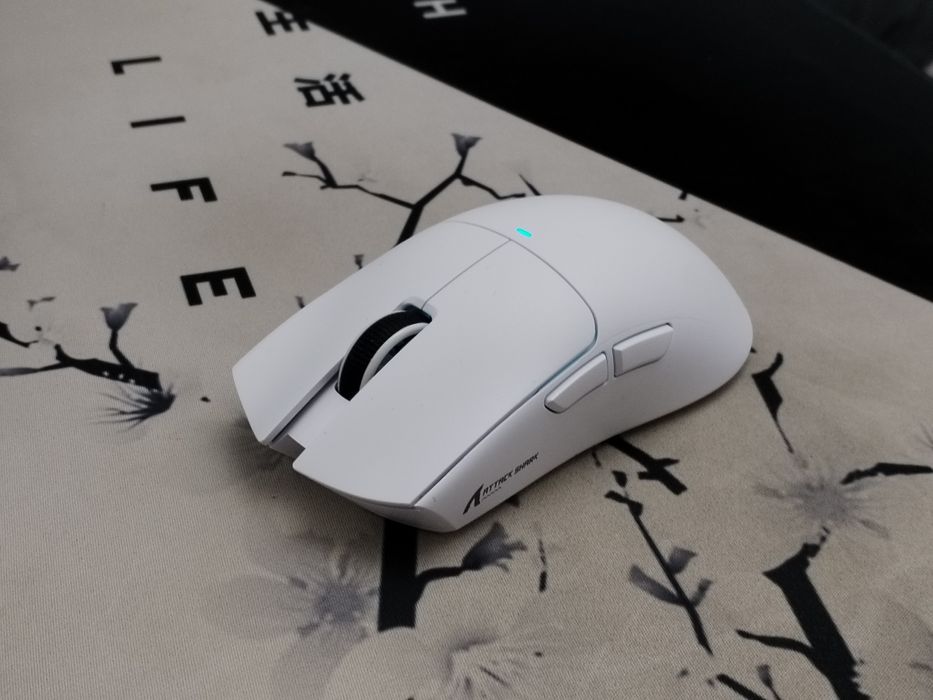Продам беспроводную мышку attack shark x11