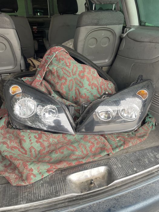 Фарове за опел астра Н оборудвани цената е за комплекта