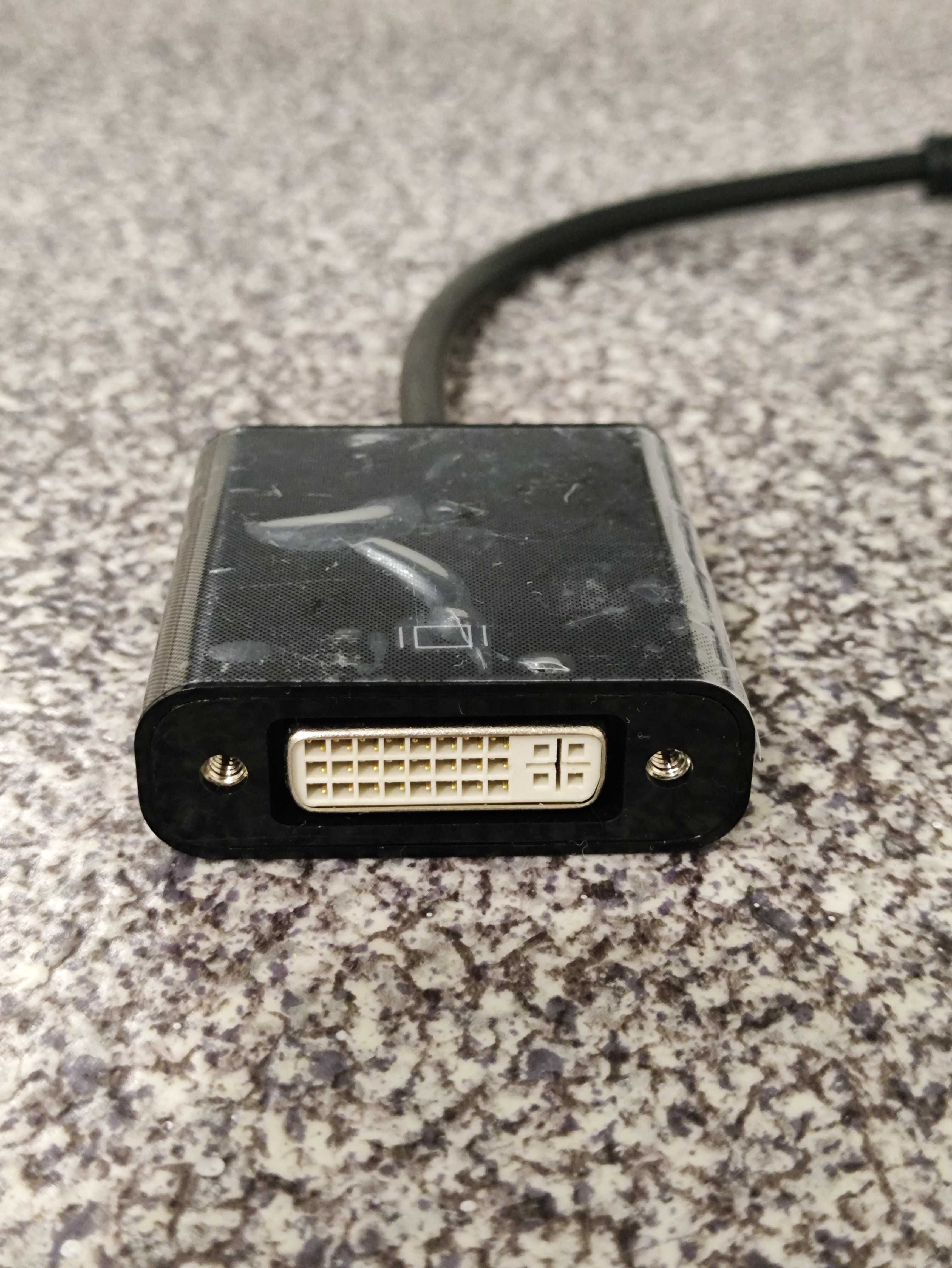 Переходник DisplayPort на DVI-D.