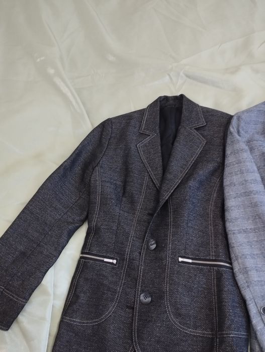 Пиджаки женские отдам даром в хорошем состоянии размер 46