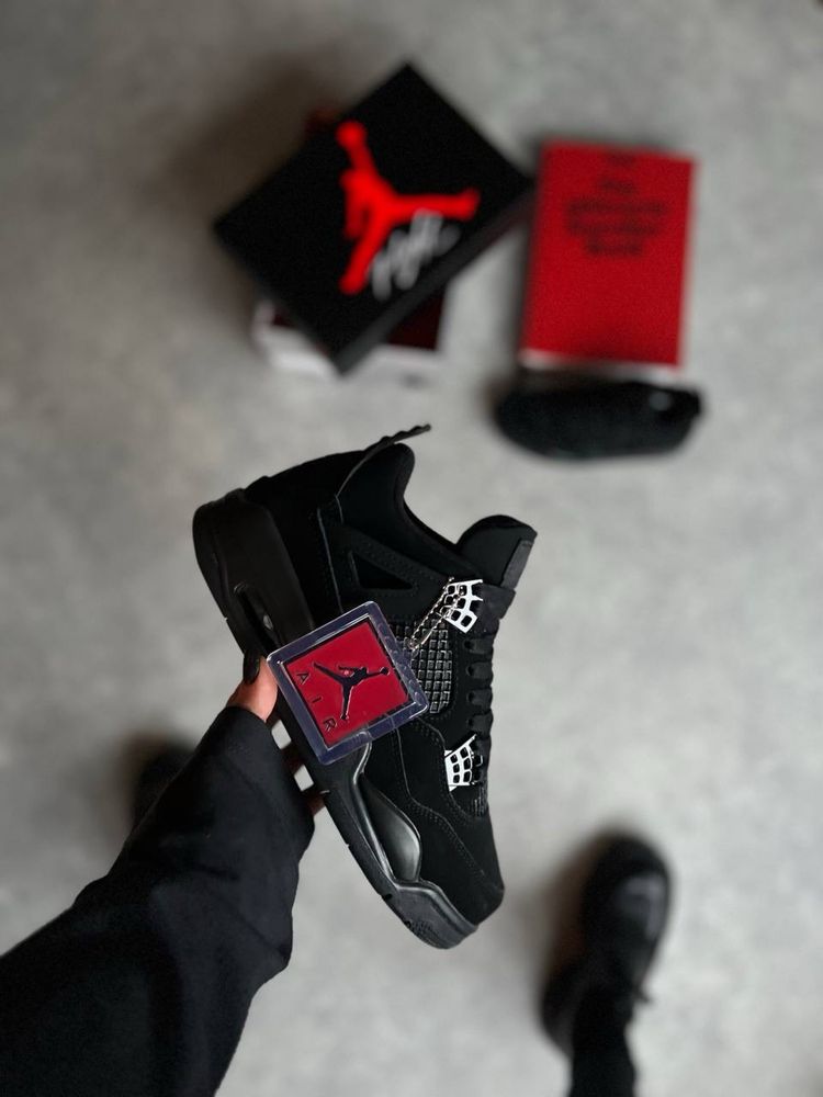 Air Jordan 4 Retro “BLACK CAT”