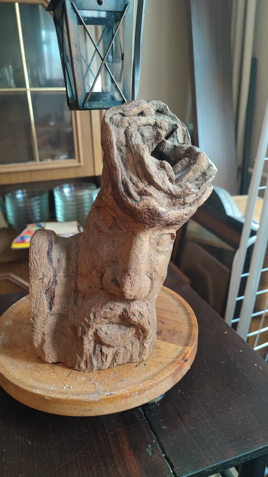 Дървена декоративна фигура