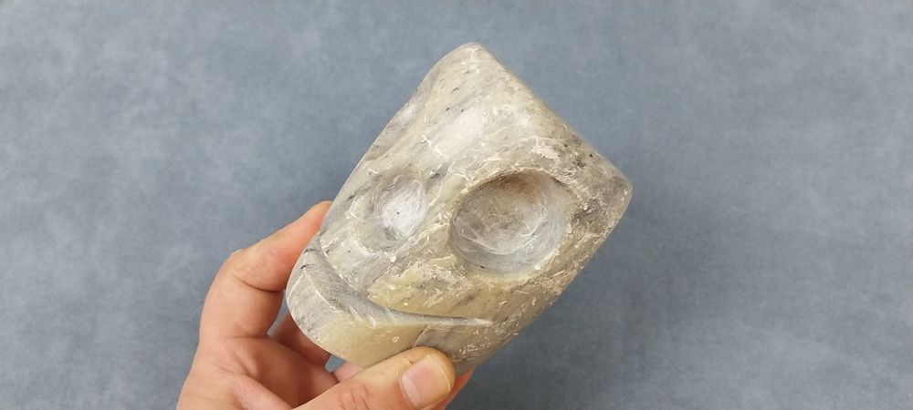 "Череп" от камък