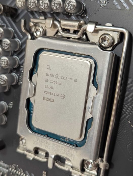 Kit i5 12600KF, MSI PRO Z690-P, Corsair H100i