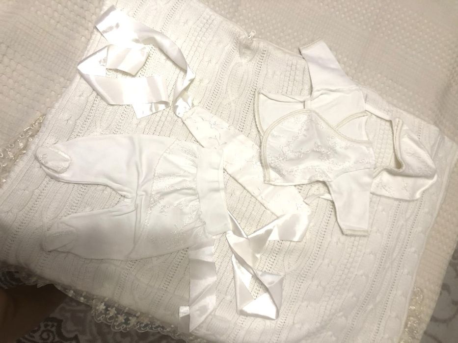 Продам конверт на выписку и комплект