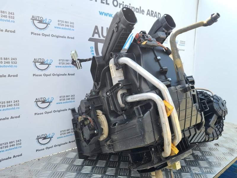 Carcasa aeroterma habitaclu volan stanga Opel Astra J