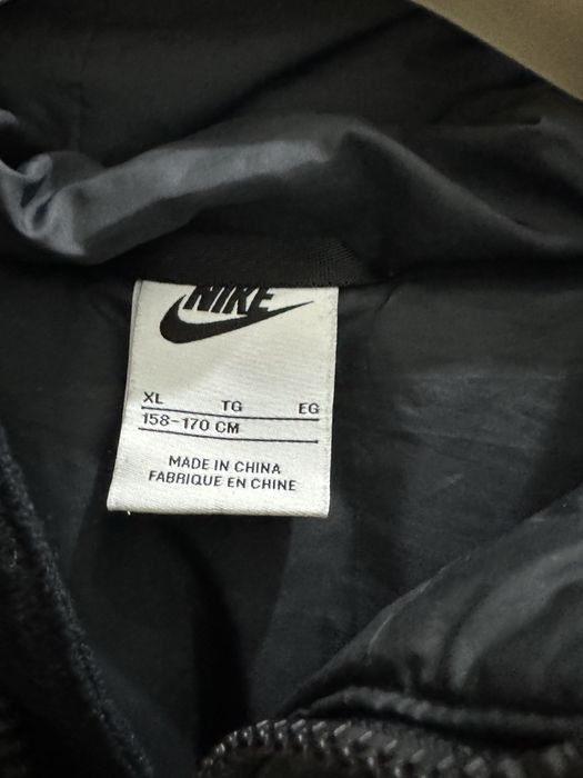 Geaca Nike 13-15 ani