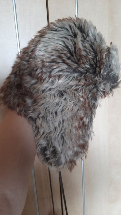 Căciulă din blana artificiala