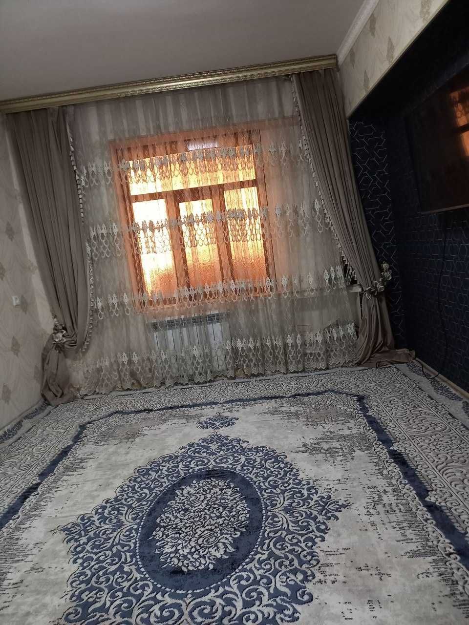 Шимолий кичик даха  11 домда 2 хонали 40 кв ли квартира сотилади.