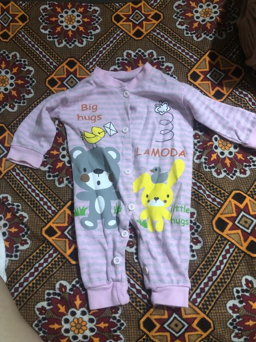 Продаються костюмчики