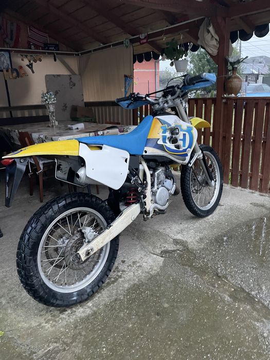 Vand Husqvarna 125 cc ( ktm , yamaha, suzuki, honda )