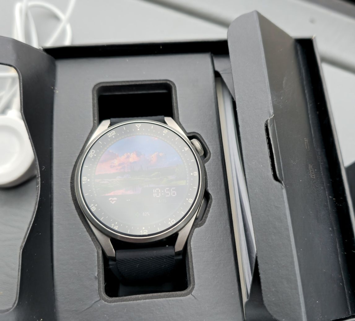 Huawei watch 3 pro неразличими от нов.