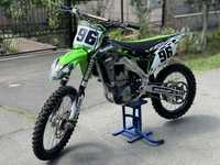 Vând Kawasaki kxf 250 ca nou 2018/Injectie