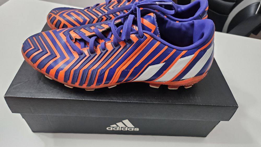 Бутонки футболни обувки Adidas номер 41