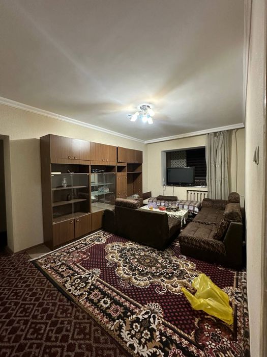 Мирабадский р-н Куйлюк массив 3 4/3/4 Билимдон маххаля 77серия кирпич