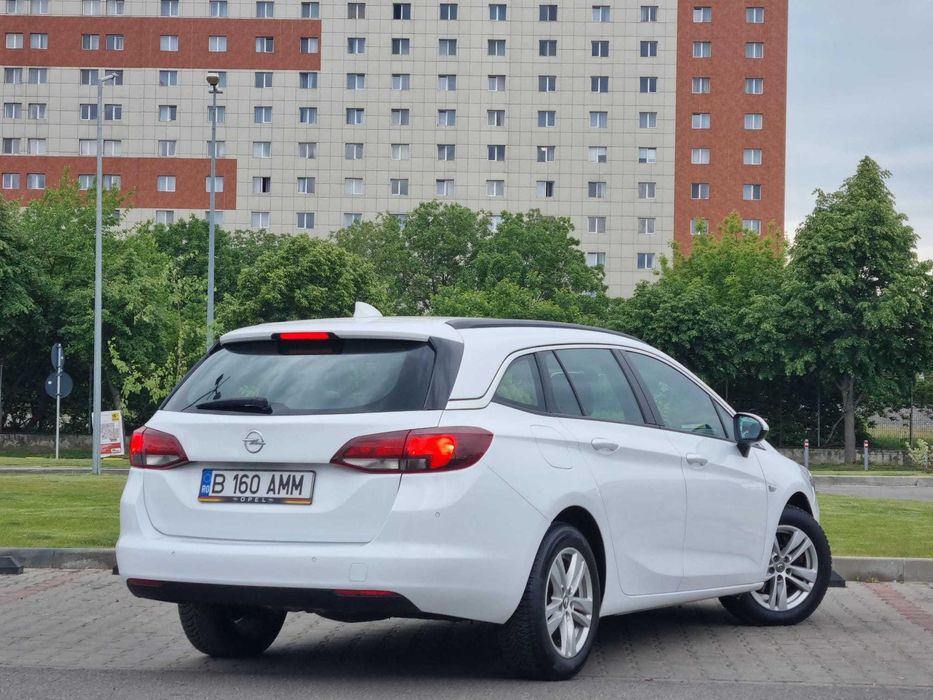 Opel Astra Ellegance 1.6 CDTI 130 CP