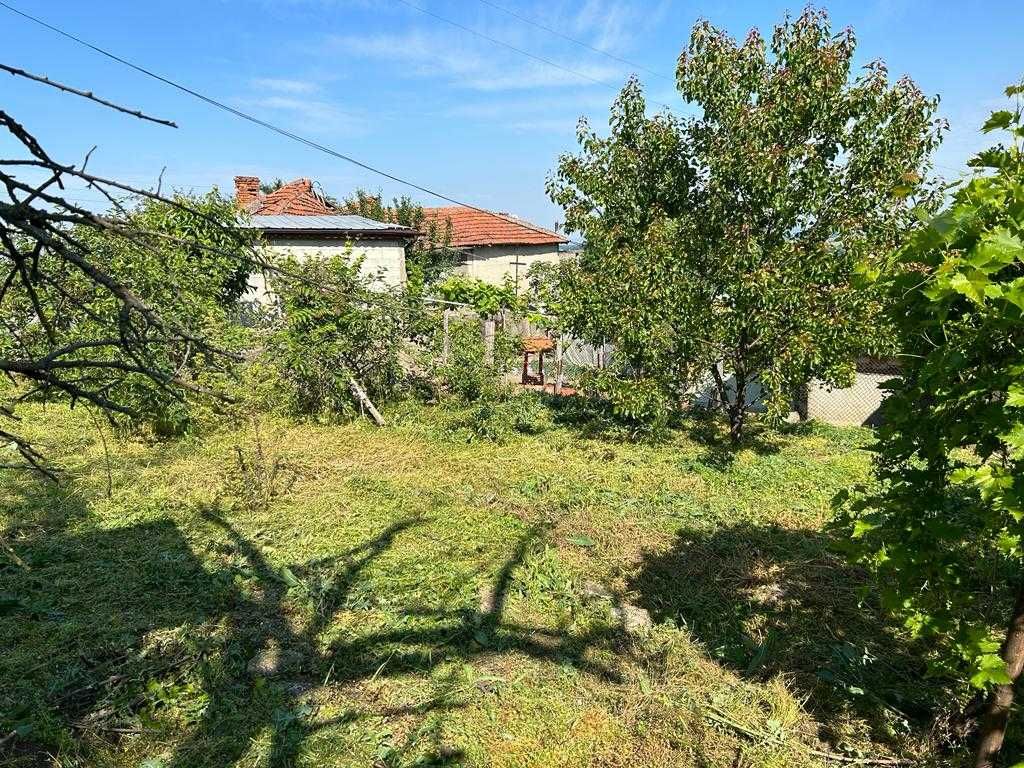 Продава се Къща в Тутракан - 520 кв.м за 22 €/кв.м - Снимка #4