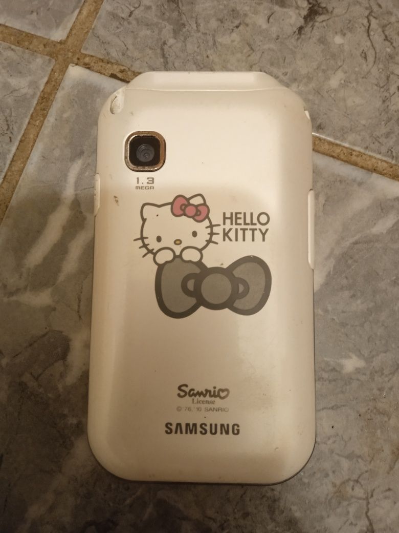 Vind sau schimb telefon ptr colectionari Samsung Hello Kitty,m