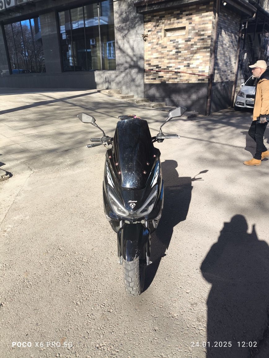 Продается скутер тигар 150 кубов  
М